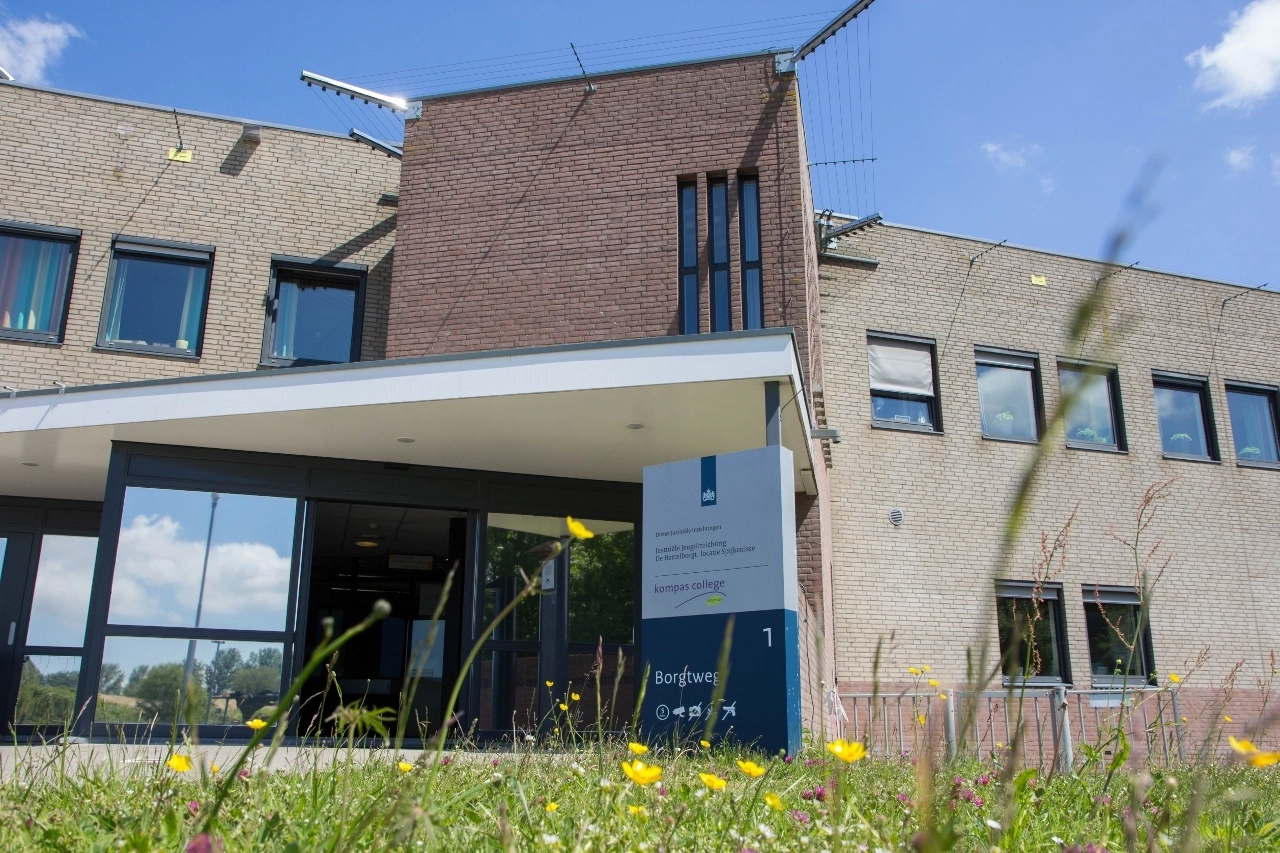 Kompas College